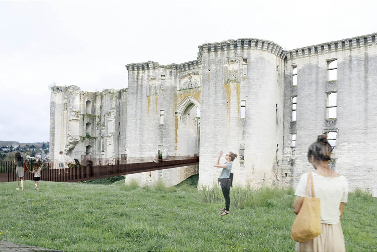 Place du château et anciens remparts